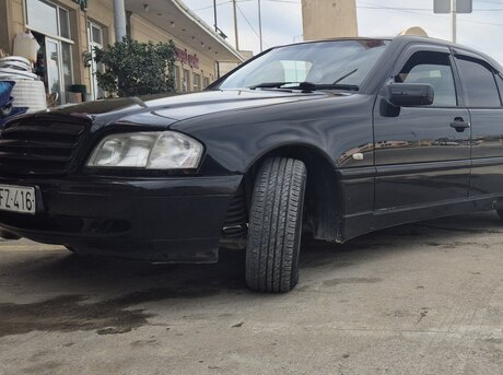 Mercedes C 200