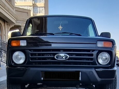 LADA (VAZ) Niva 2015
