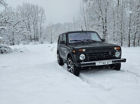 LADA (VAZ) Niva 2017