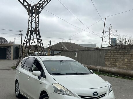 Toyota Prius V