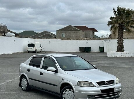 Opel Astra 2000