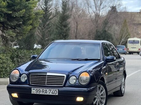 Mercedes E 240