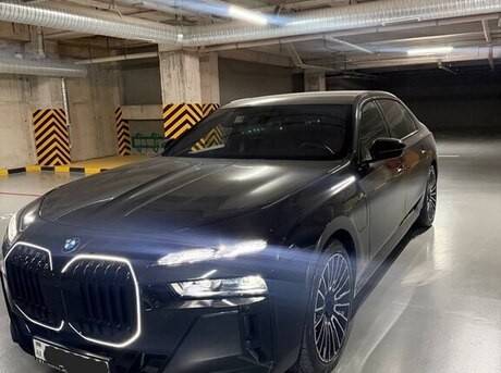 BMW 750e