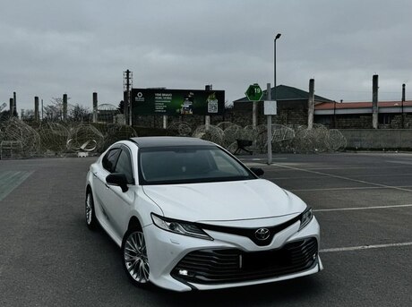 Toyota Camry 2019