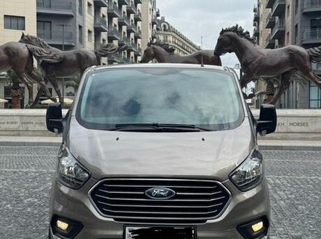 Ford Tourneo Custom 2019