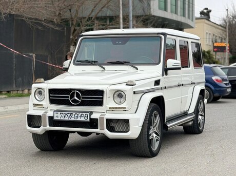 Mercedes G 500