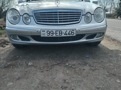 Mercedes E 200 2003