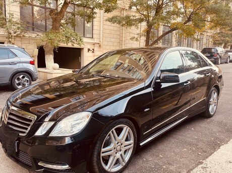 Mercedes E 200