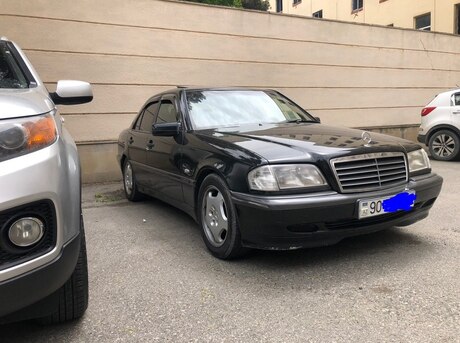 Mercedes C 180