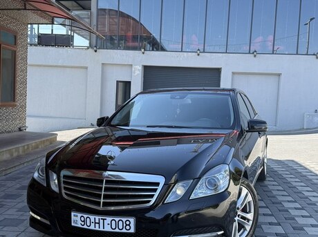 Mercedes E 200
