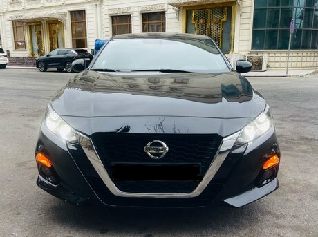 Nissan Altima 2019
