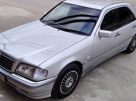 Mercedes C 180