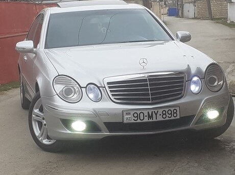 Mercedes E 220