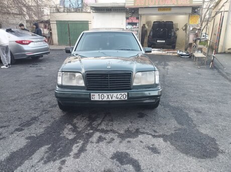 Mercedes 200 E