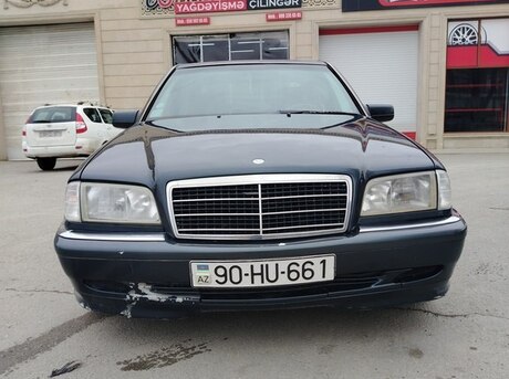 Mercedes C 240