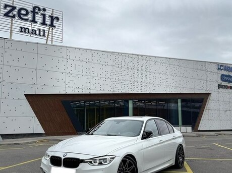 BMW 330 2017