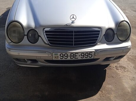 Mercedes E 270