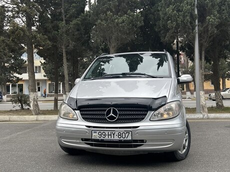 Mercedes Viano 2006