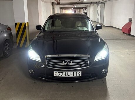Infiniti M37