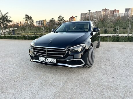 Mercedes E 300 e