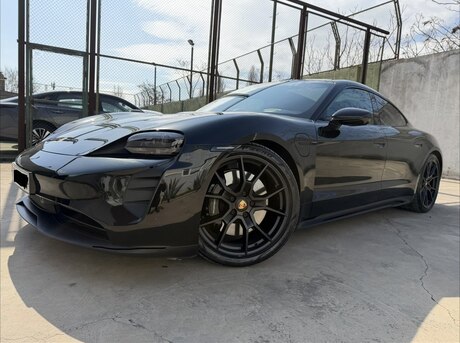 Porsche Taycan GTS