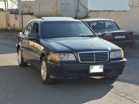 Mercedes C 200