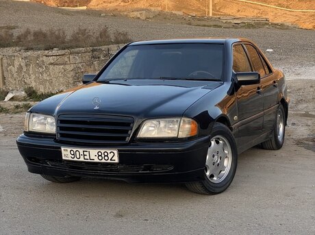 Mercedes C 200