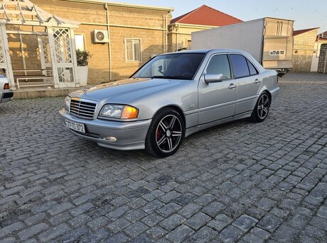 Mercedes C 240
