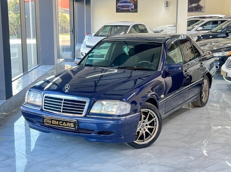 Mercedes C 180