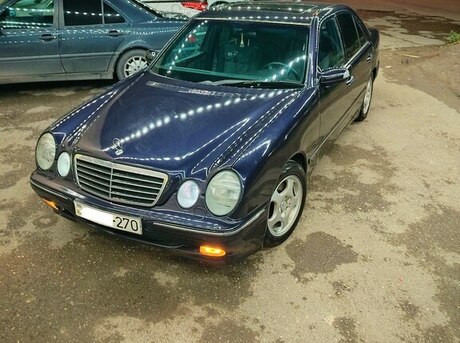 Mercedes E 270