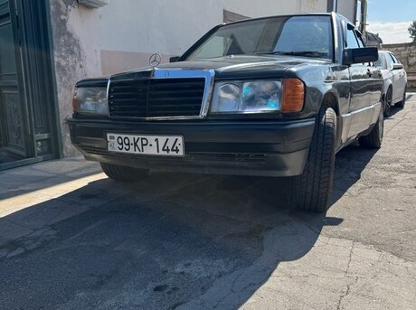 Mercedes 190 1990