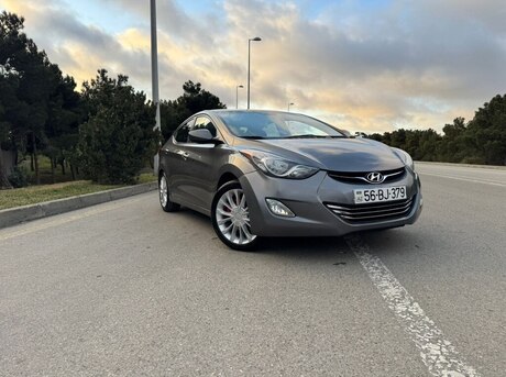Hyundai Elantra 2011