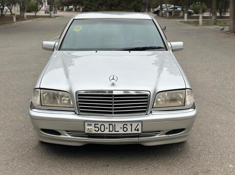 Mercedes C 240
