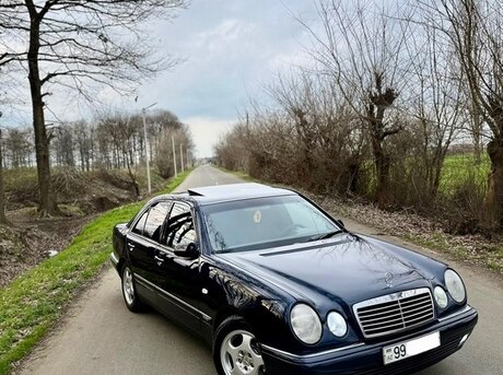 Mercedes E 240 1999