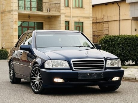 Mercedes C 240