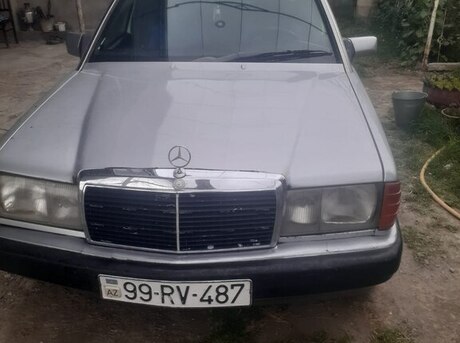Mercedes 190