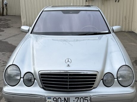 Mercedes E 320