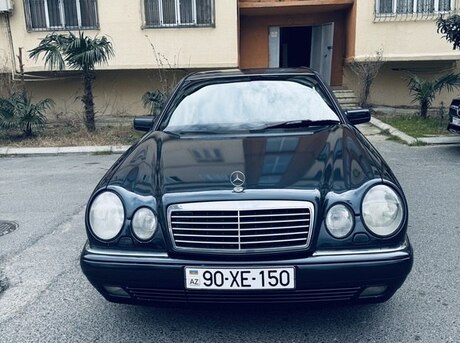 Mercedes E 230