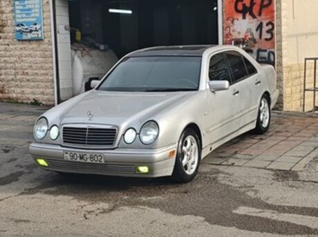 Mercedes E 240
