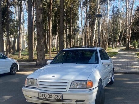 Mercedes C 230