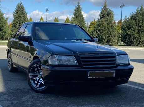 Mercedes C 180