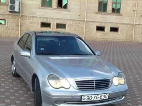 Mercedes C 270