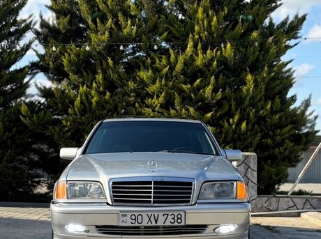 Mercedes C 230