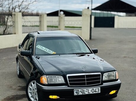 Mercedes C 230