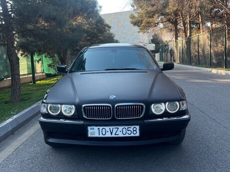 BMW 735