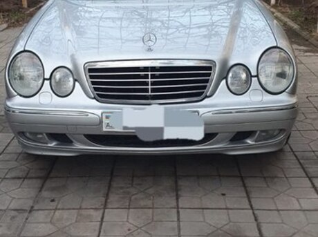 Mercedes E 240