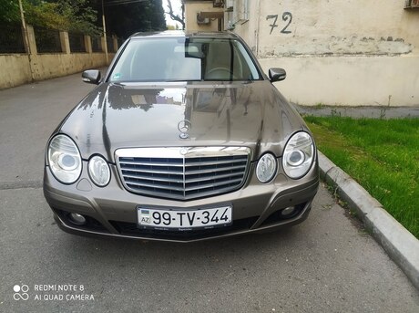 Mercedes E 220