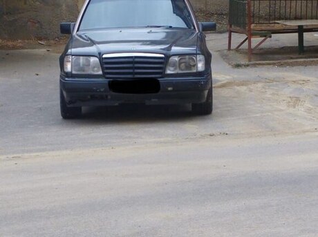 Mercedes E 320