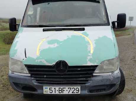 Mercedes Sprinter 208