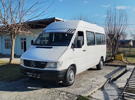 Mercedes Sprinter 312
